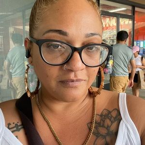 Hi all!!! Need to clear my closet. Asap! 10% off everything